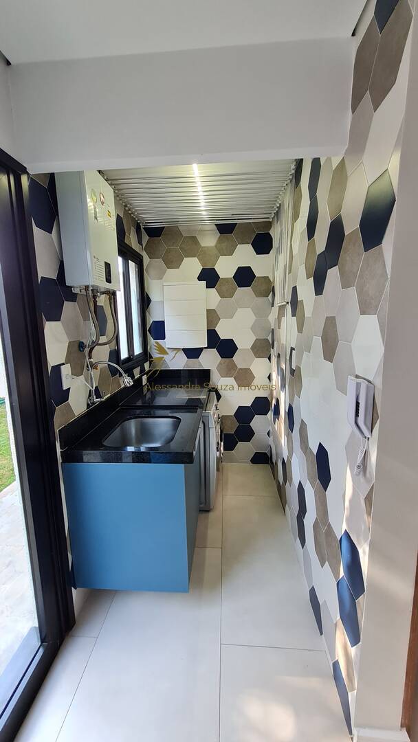 Casa para alugar com 3 quartos, 247m² - Foto 3
