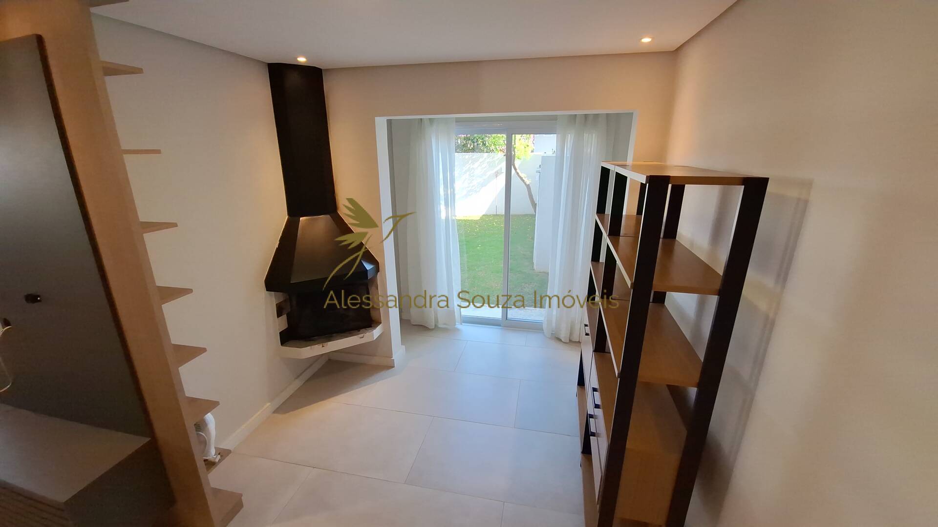 Casa para alugar com 3 quartos, 247m² - Foto 12