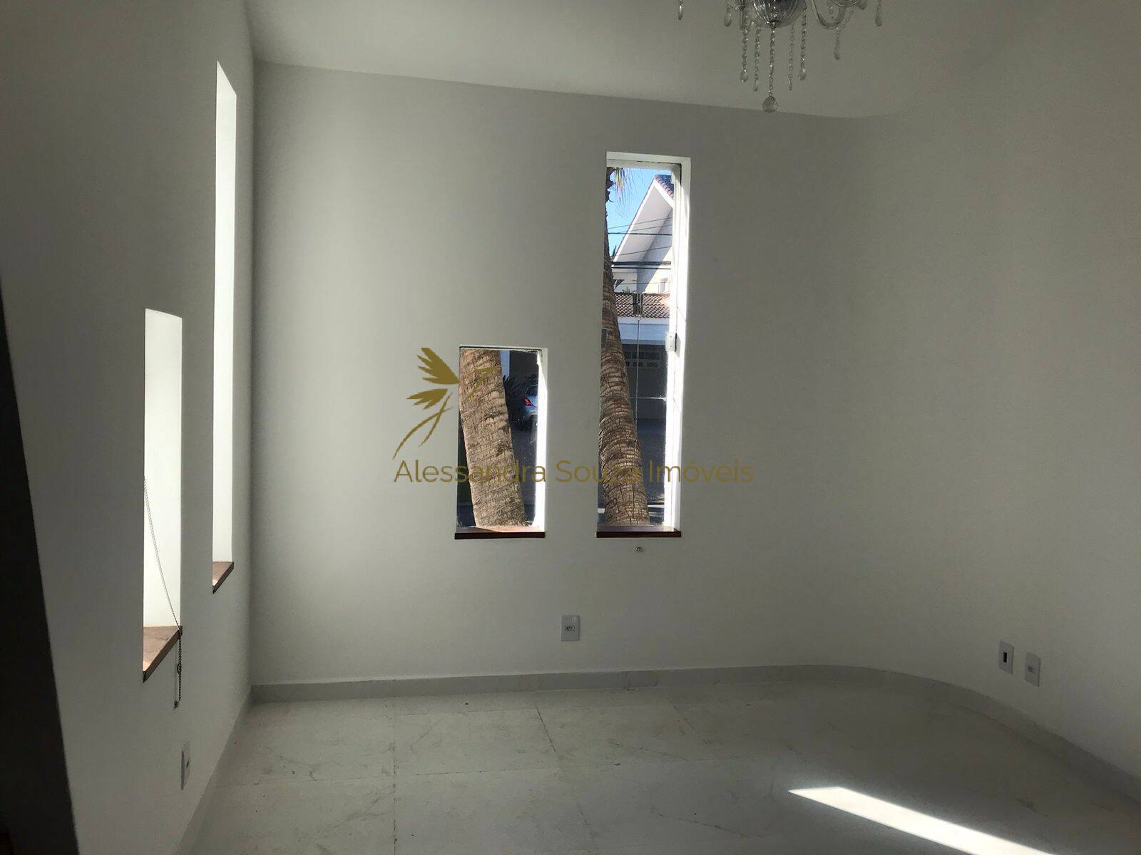 Casa à venda e aluguel com 5 quartos, 342m² - Foto 9