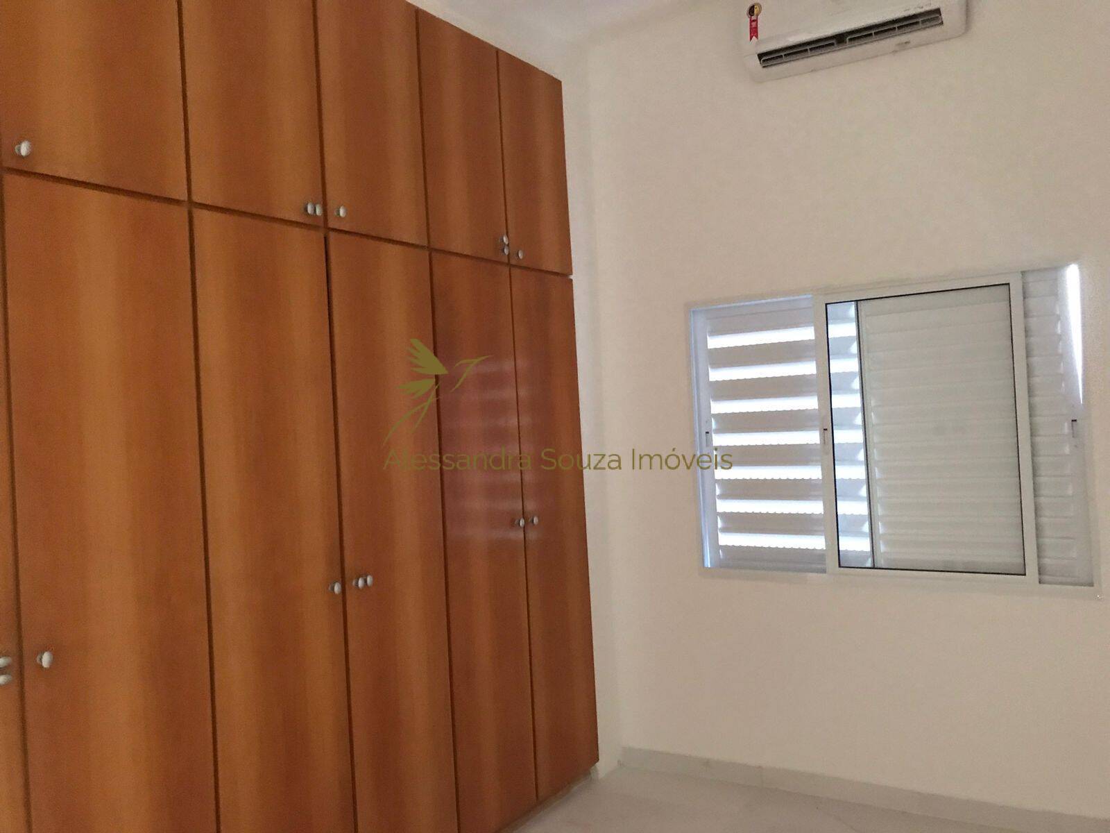Casa à venda e aluguel com 5 quartos, 342m² - Foto 8