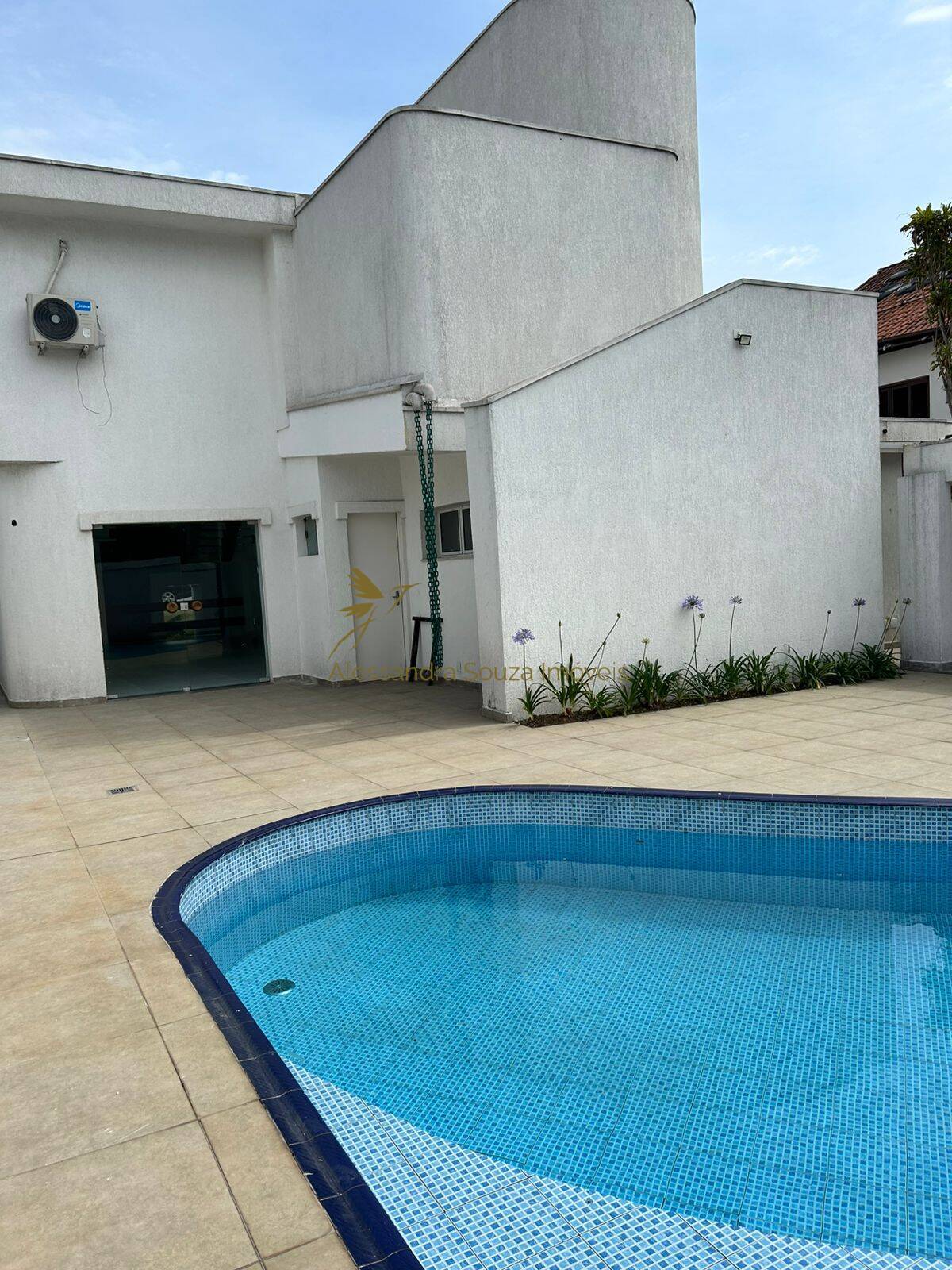 Casa à venda e aluguel com 5 quartos, 342m² - Foto 15
