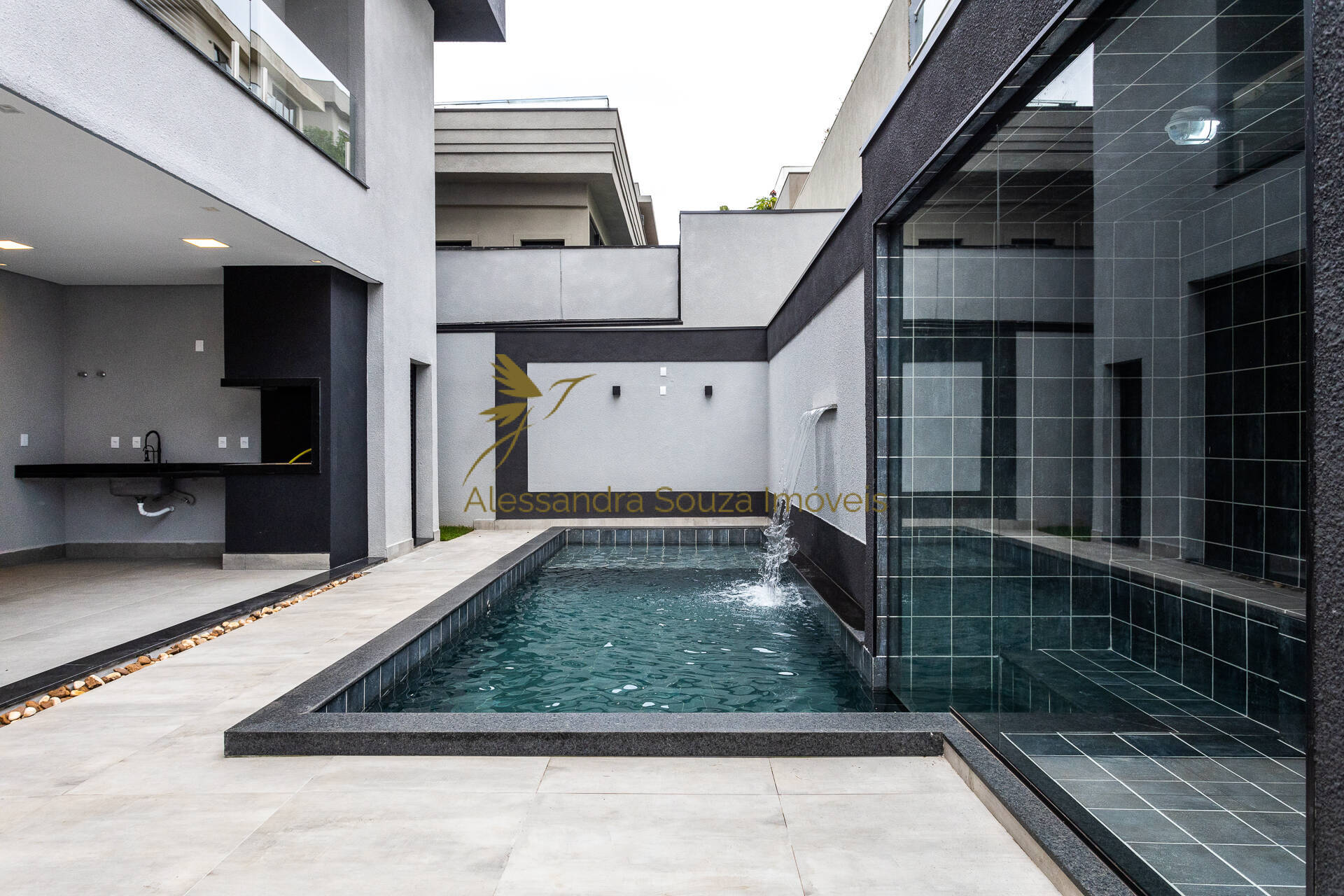 Casa à venda com 5 quartos, 392m² - Foto 4