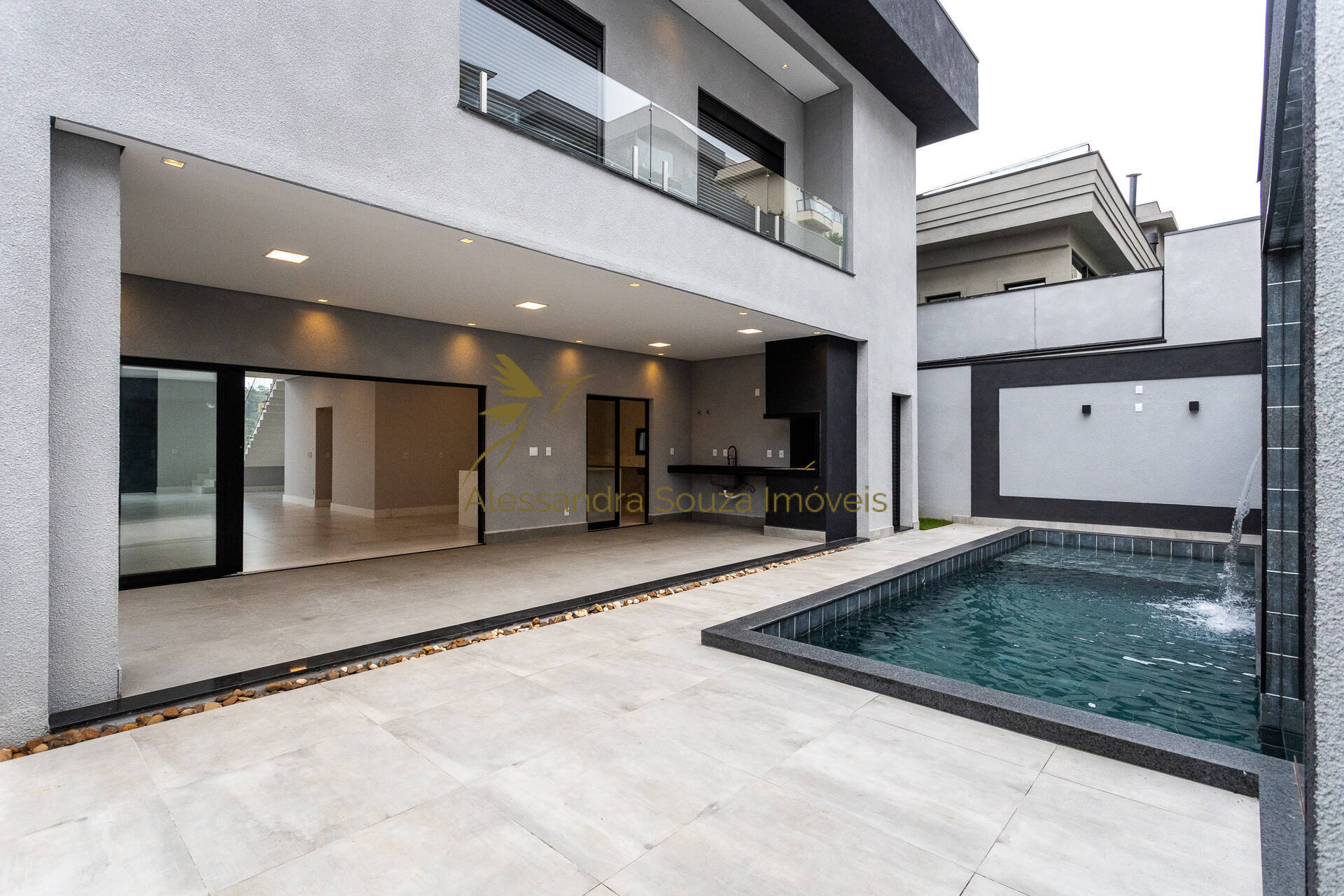 Casa à venda com 5 quartos, 392m² - Foto 6