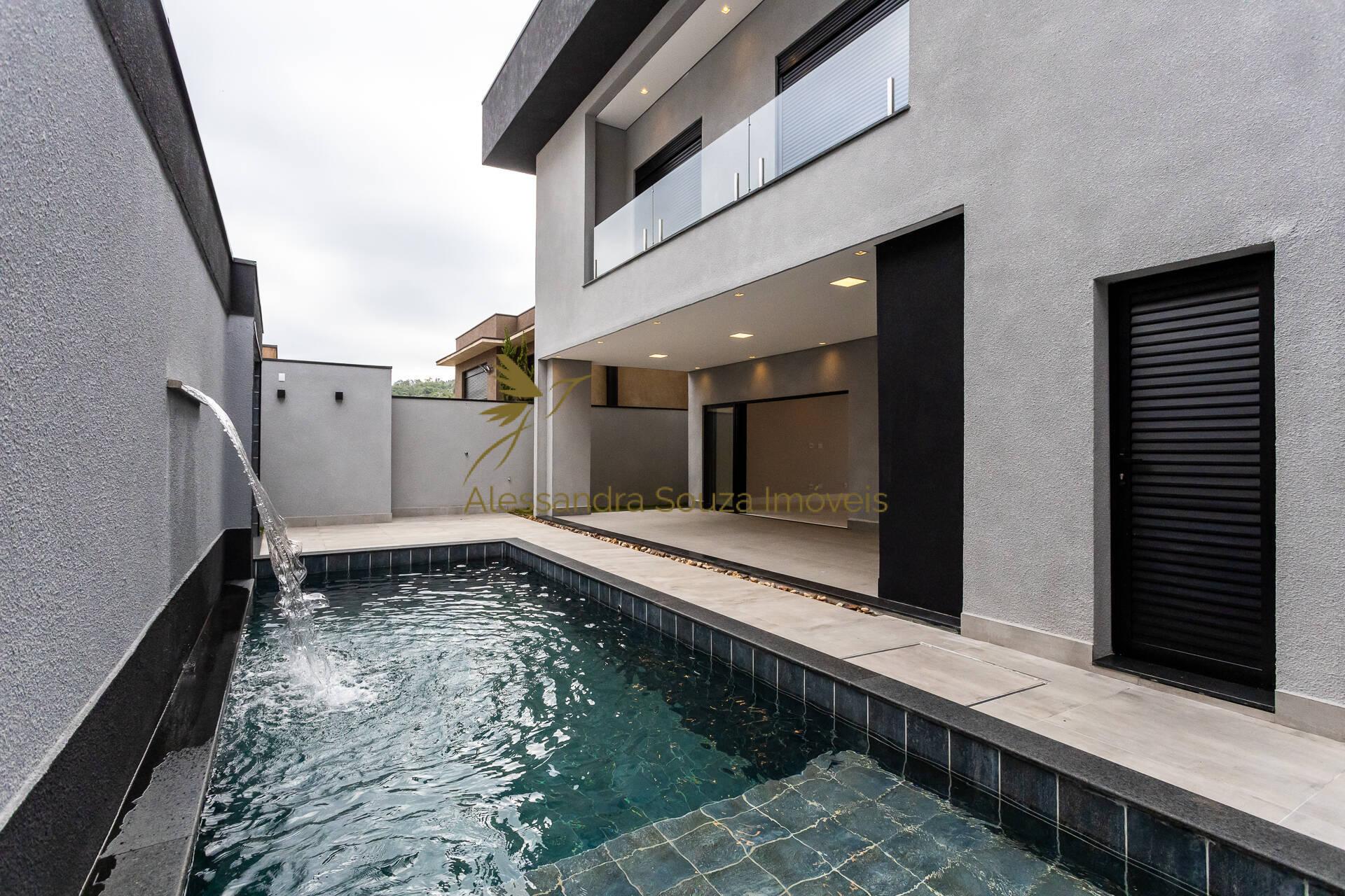 Casa à venda com 5 quartos, 392m² - Foto 7