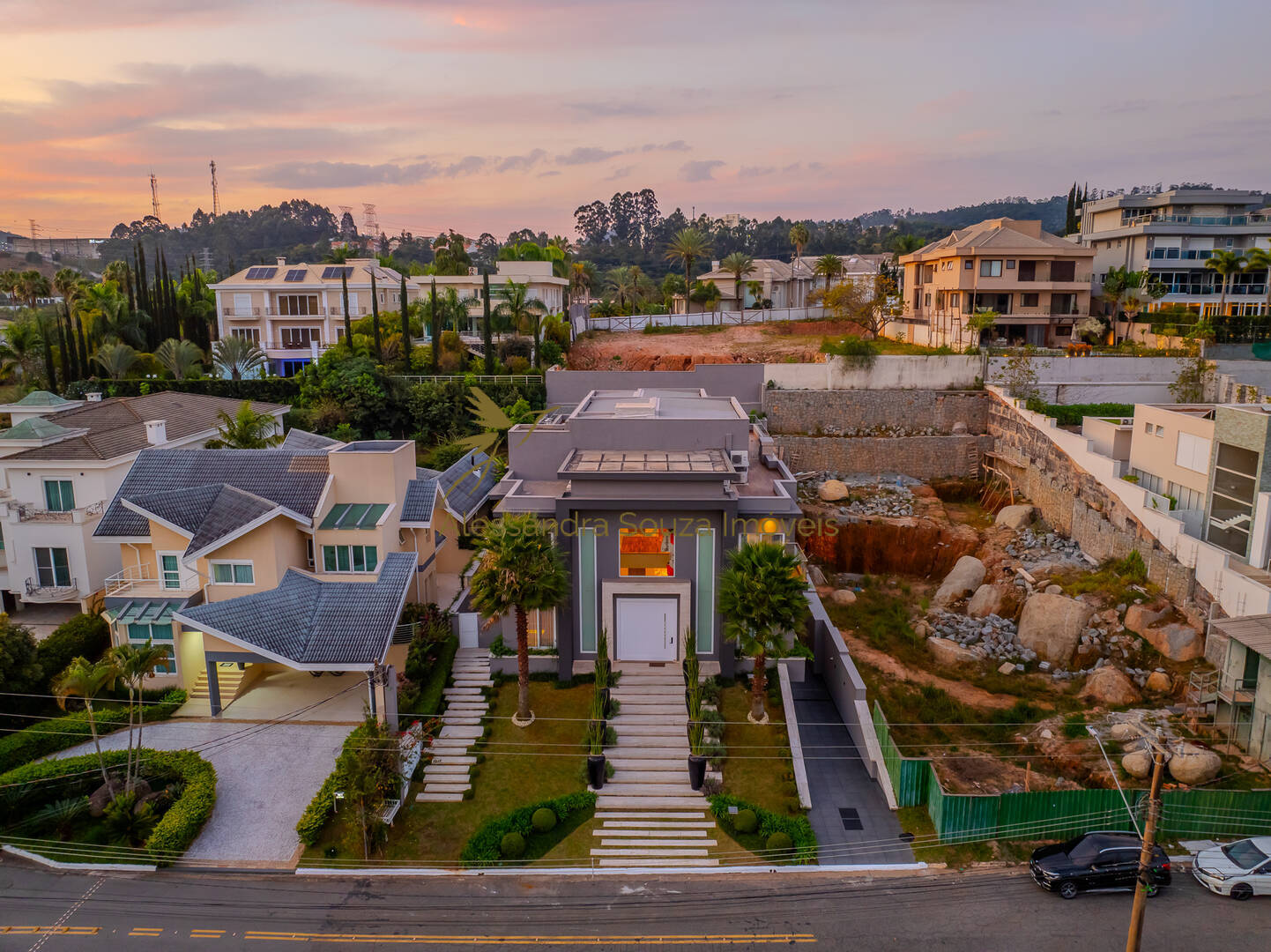 Casa à venda e aluguel com 4 quartos, 850m² - Foto 3