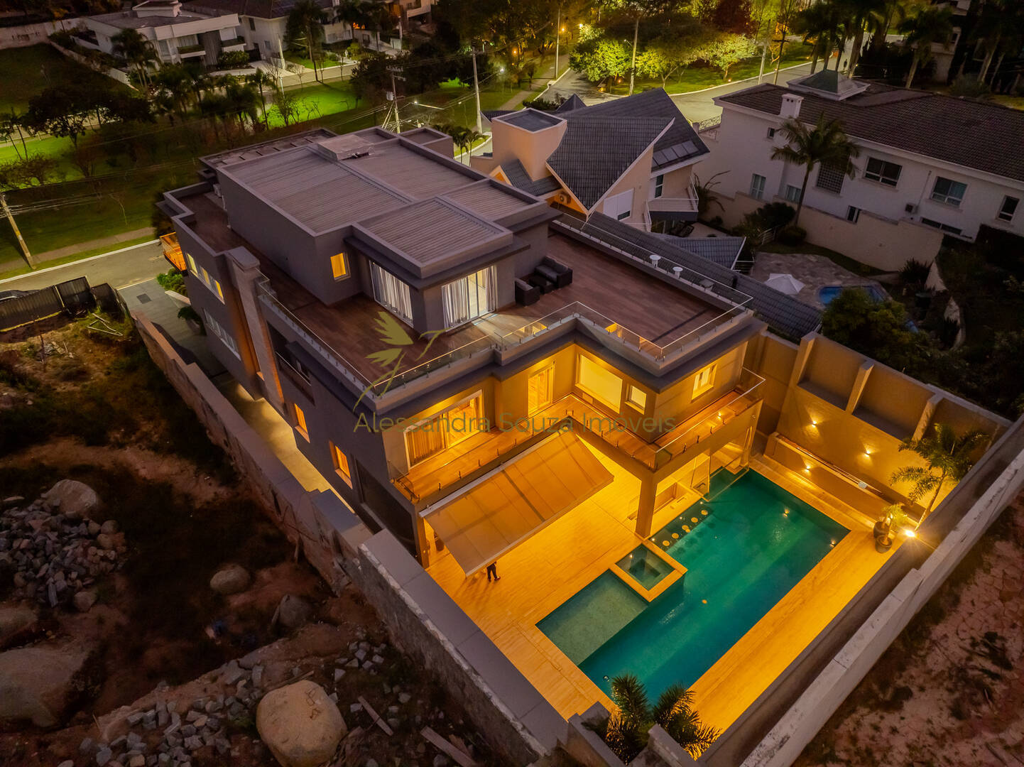 Casa à venda e aluguel com 4 quartos, 850m² - Foto 7