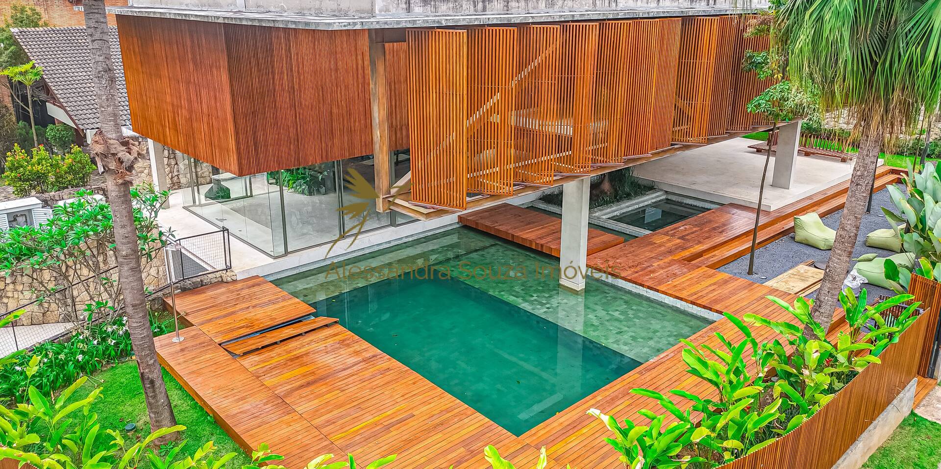 Casa à venda com 4 quartos, 731m² - Foto 3