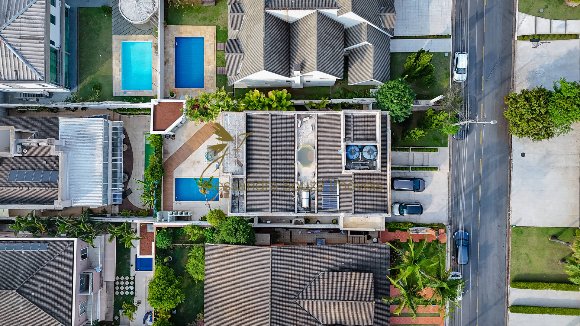 Casa à venda com 4 quartos, 560m² - Foto 4