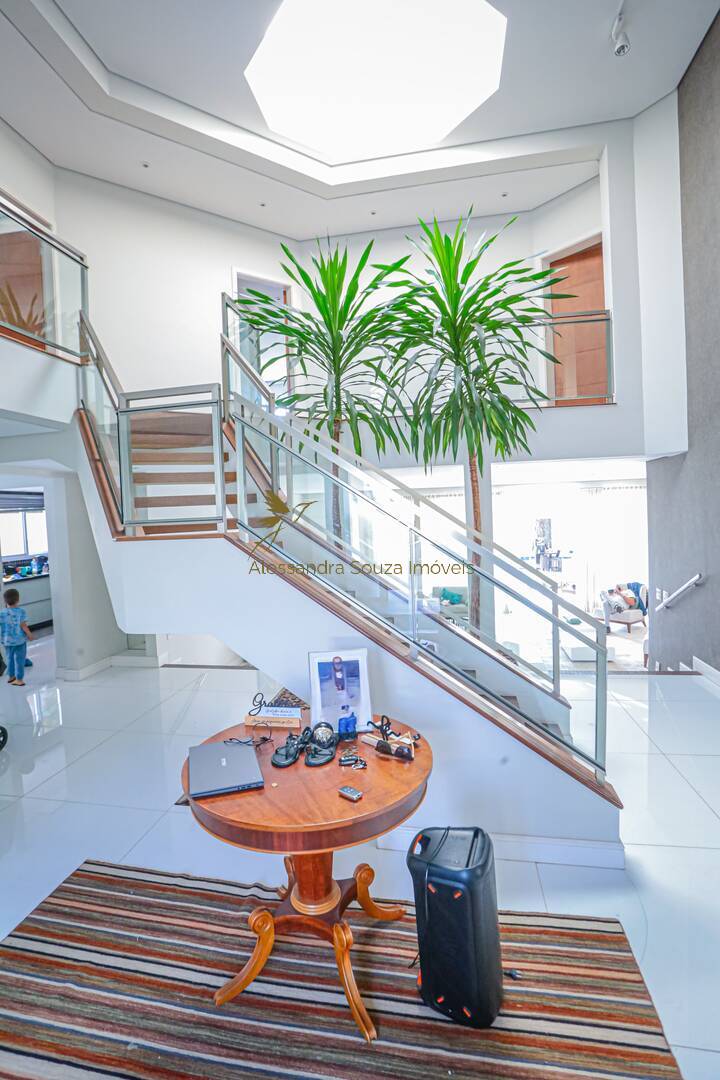 Casa à venda com 4 quartos, 560m² - Foto 15