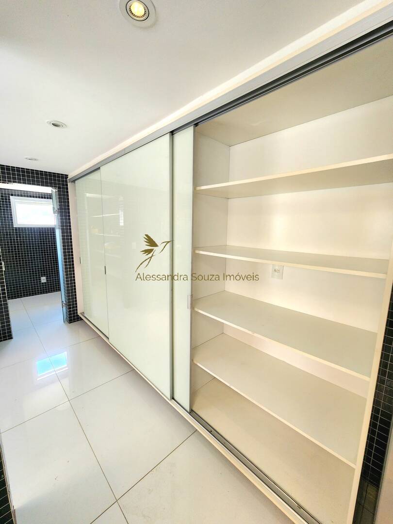 Casa à venda com 4 quartos, 560m² - Foto 44