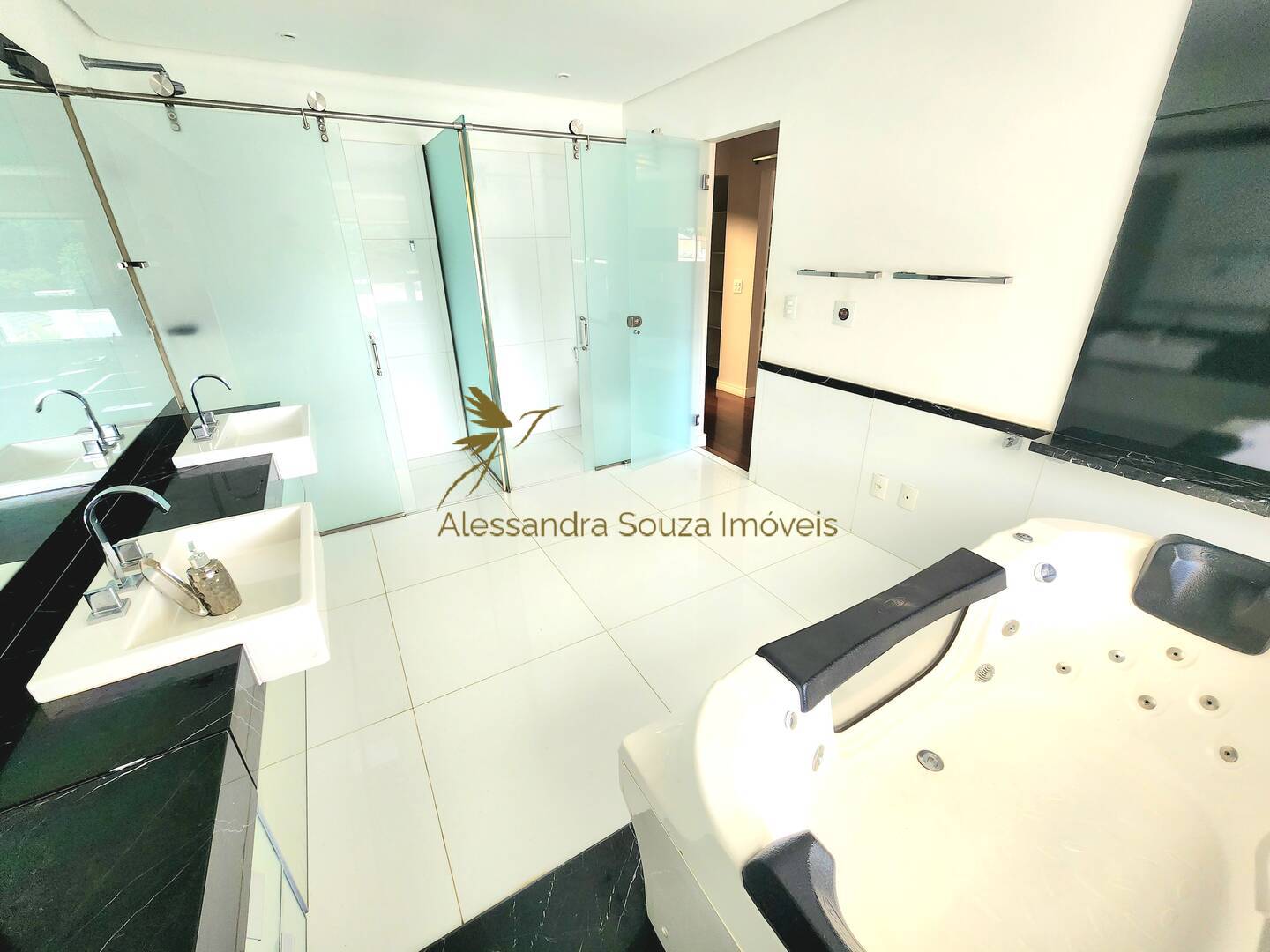 Casa à venda com 4 quartos, 560m² - Foto 61
