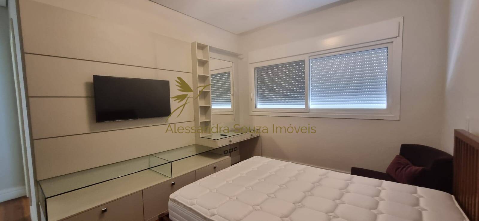 Casa à venda e aluguel com 4 quartos, 410m² - Foto 12