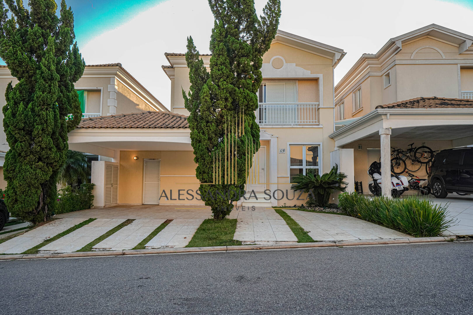 Casa, 4 quartos, 441 m² - Foto 1
