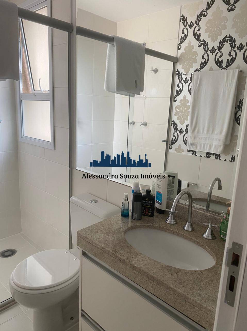 Apartamento à venda com 2 quartos, 90m² - Foto 2