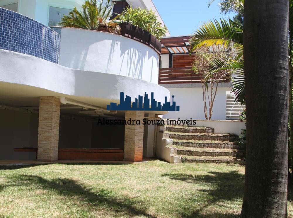 Casa à venda e aluguel com 4 quartos, 607m² - Foto 2