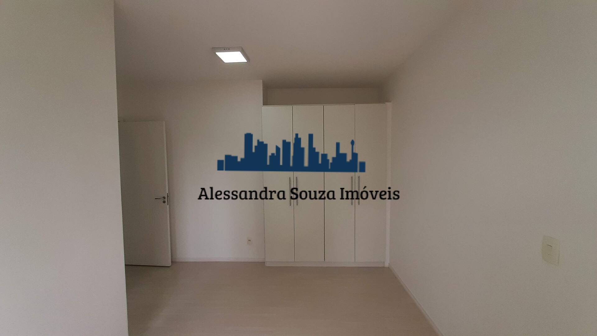 Apartamento à venda e aluguel com 2 quartos, 70m² - Foto 4