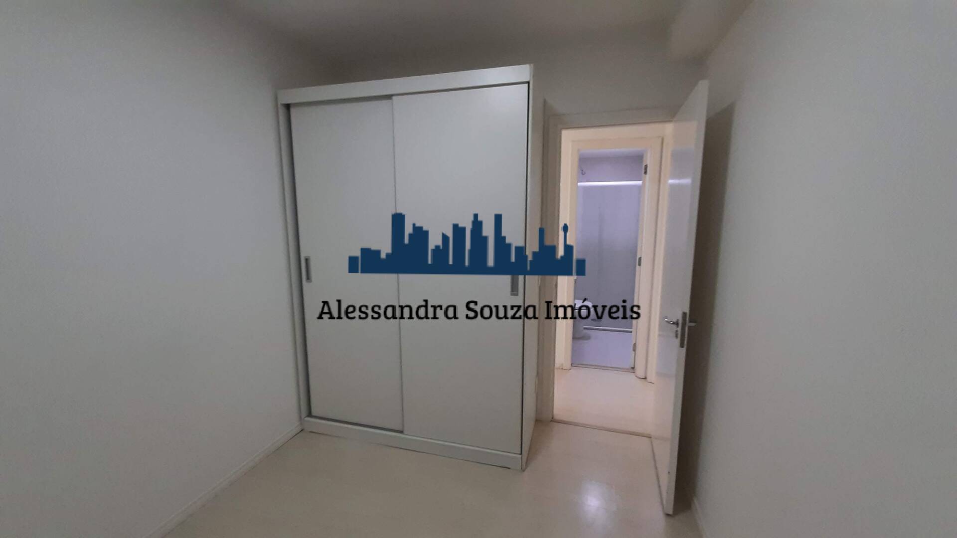 Apartamento à venda e aluguel com 2 quartos, 70m² - Foto 11