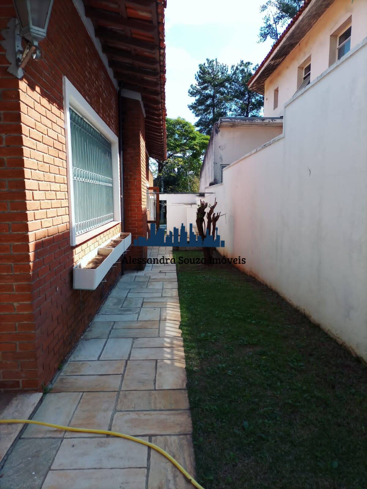 Casa para alugar com 3 quartos, 300m² - Foto 5