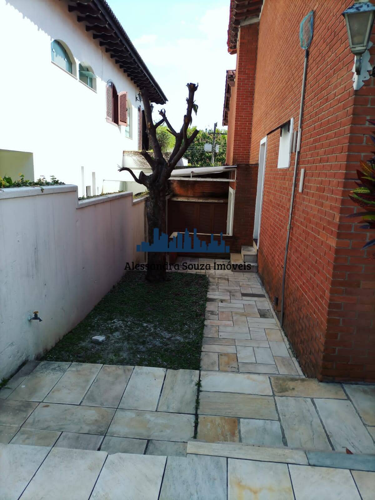 Casa para alugar com 3 quartos, 300m² - Foto 8