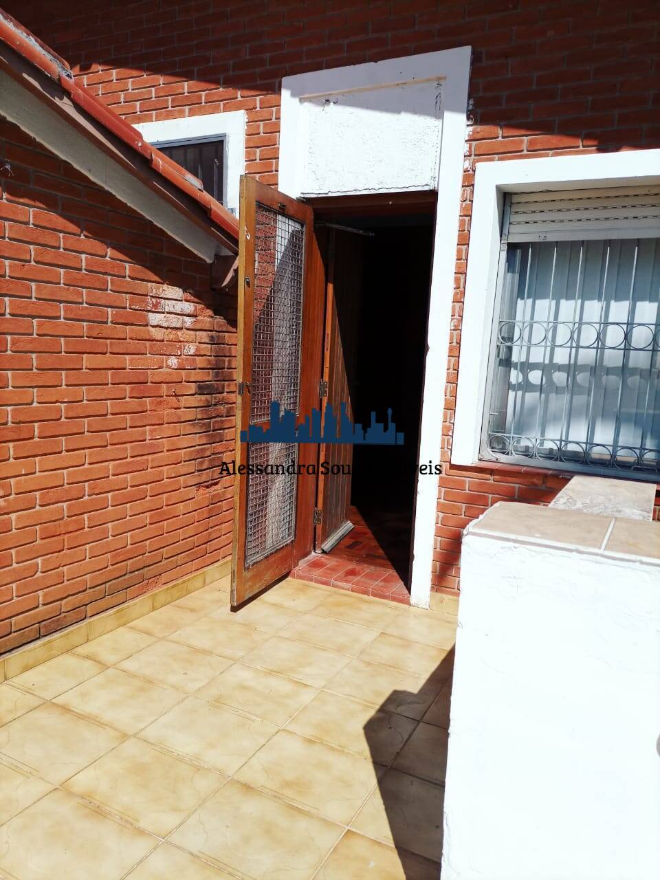 Casa para alugar com 3 quartos, 300m² - Foto 19