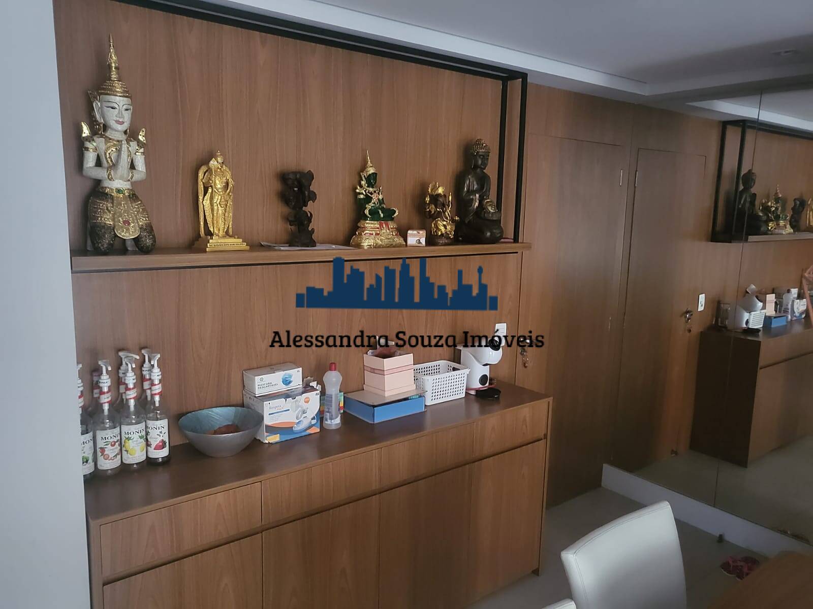 Apartamento à venda com 2 quartos, 68m² - Foto 2