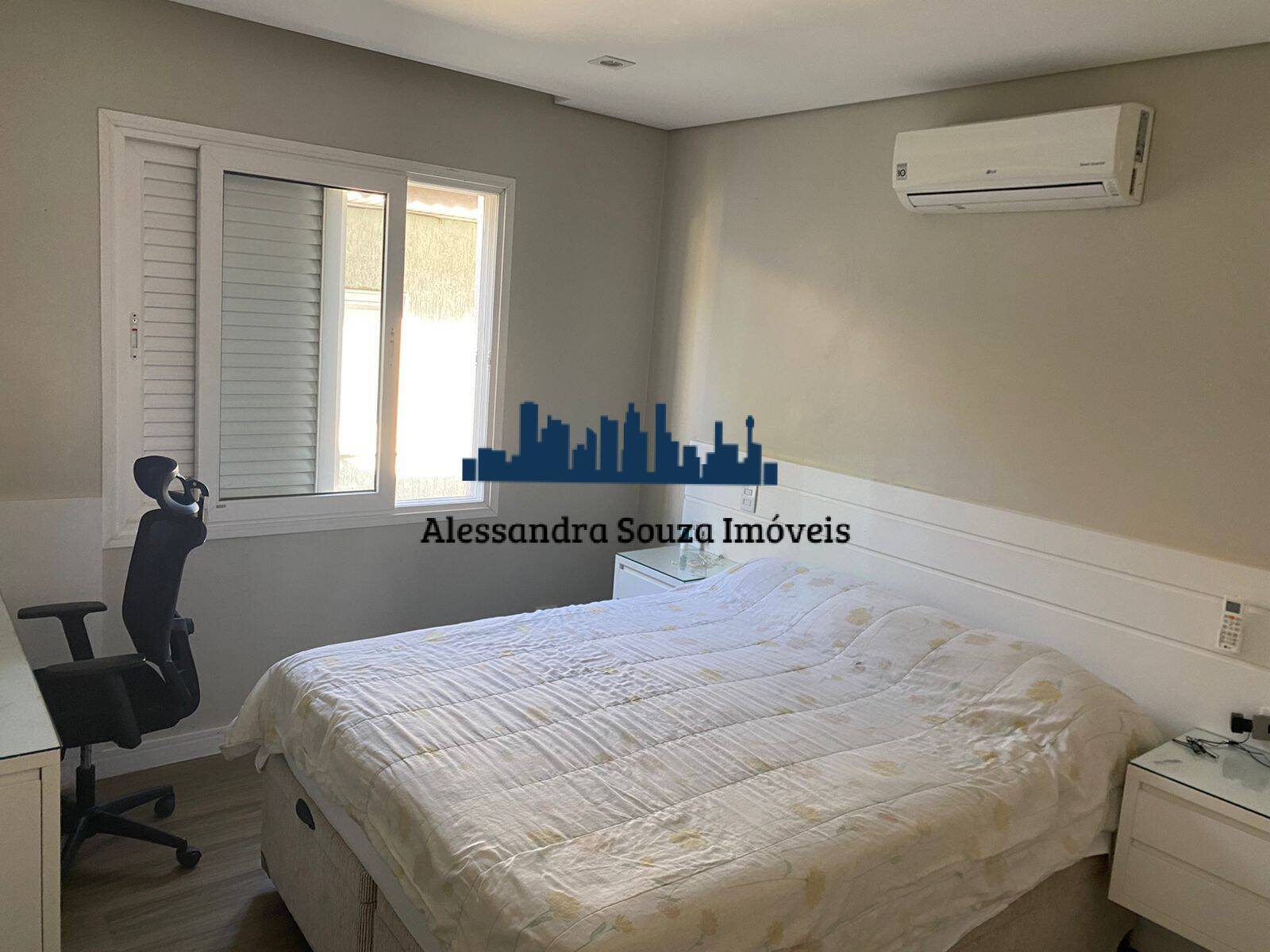 Casa para alugar com 4 quartos, 333m² - Foto 10