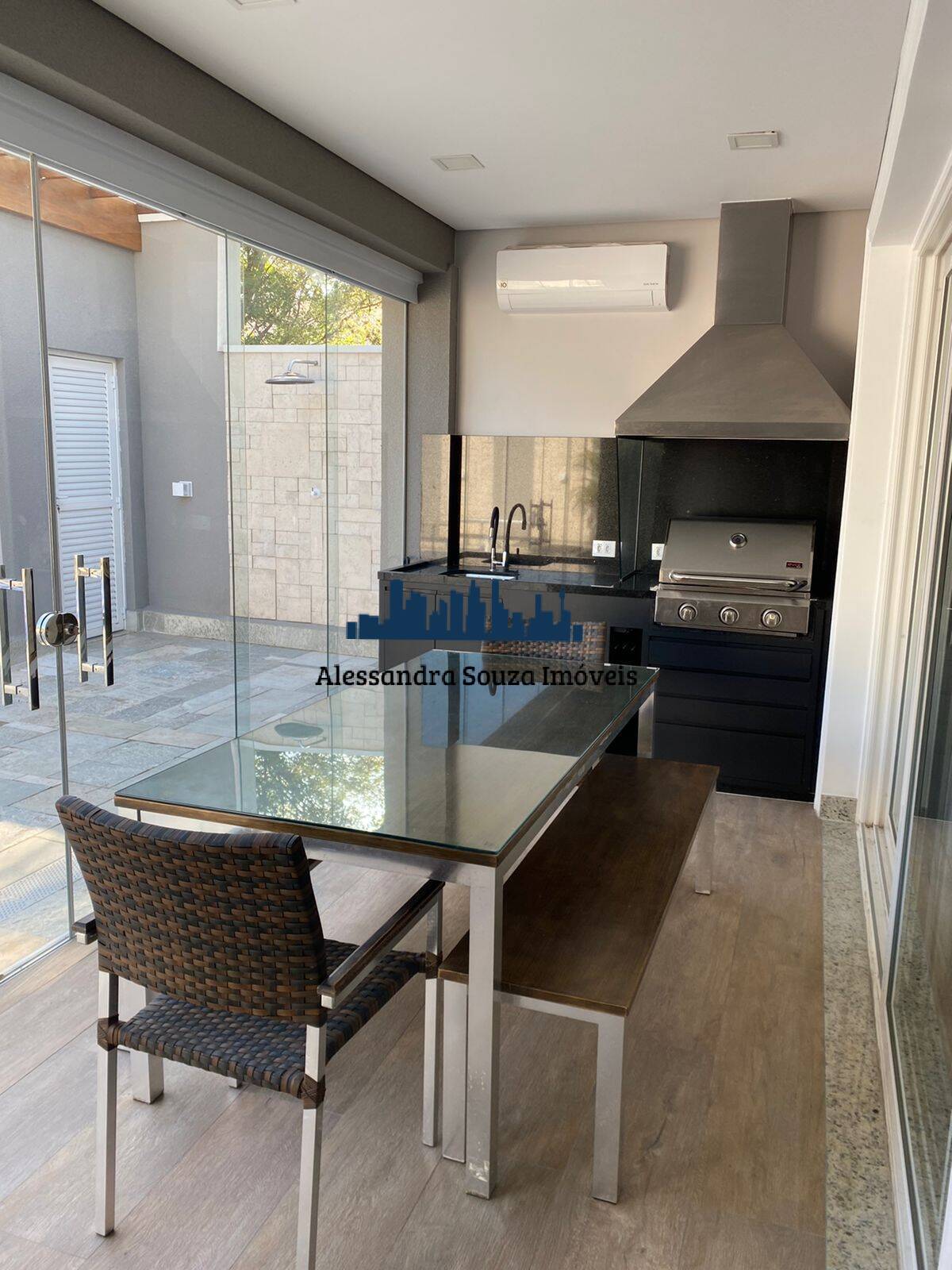Casa para alugar com 4 quartos, 333m² - Foto 16