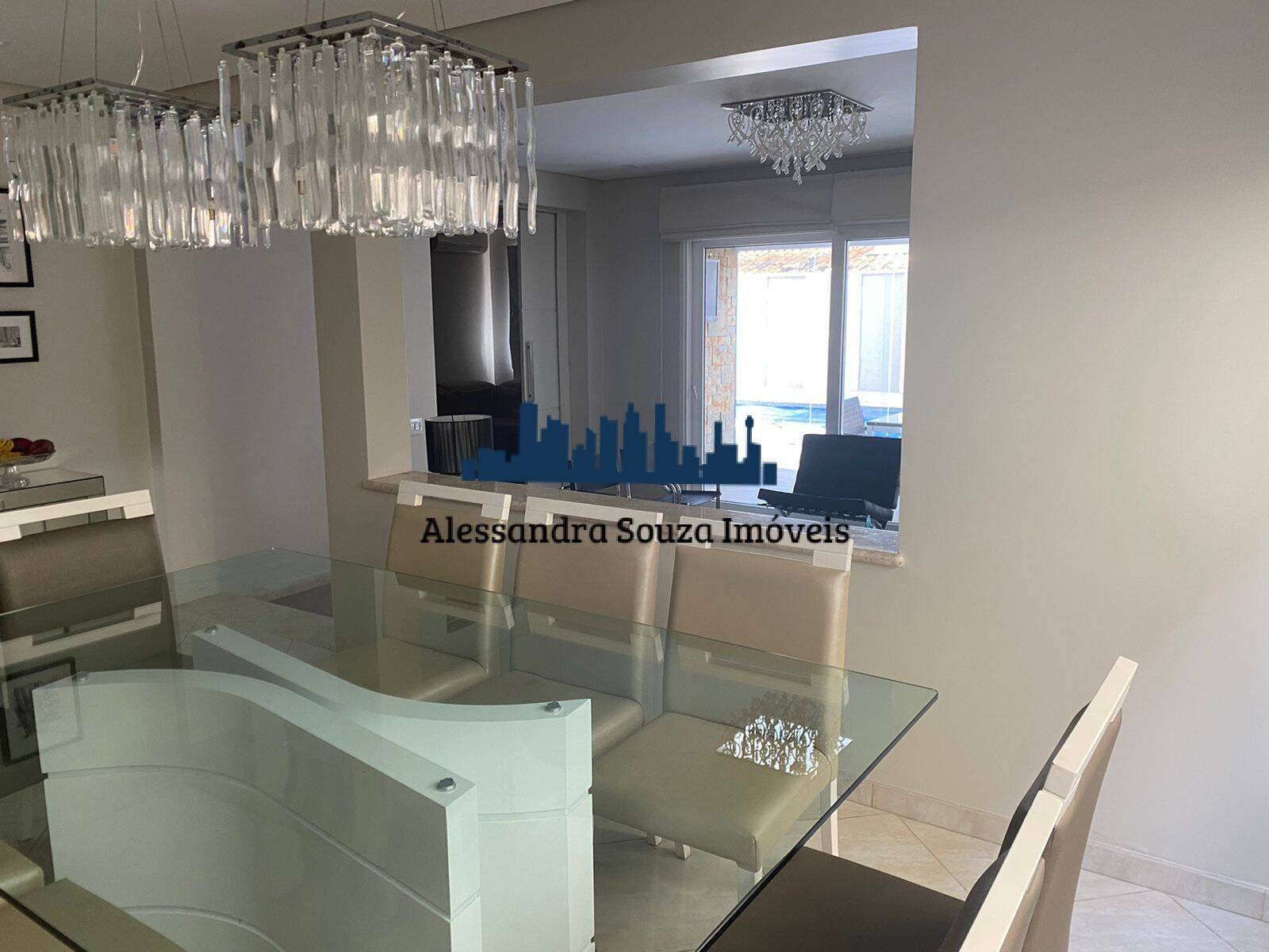 Casa para alugar com 4 quartos, 333m² - Foto 17