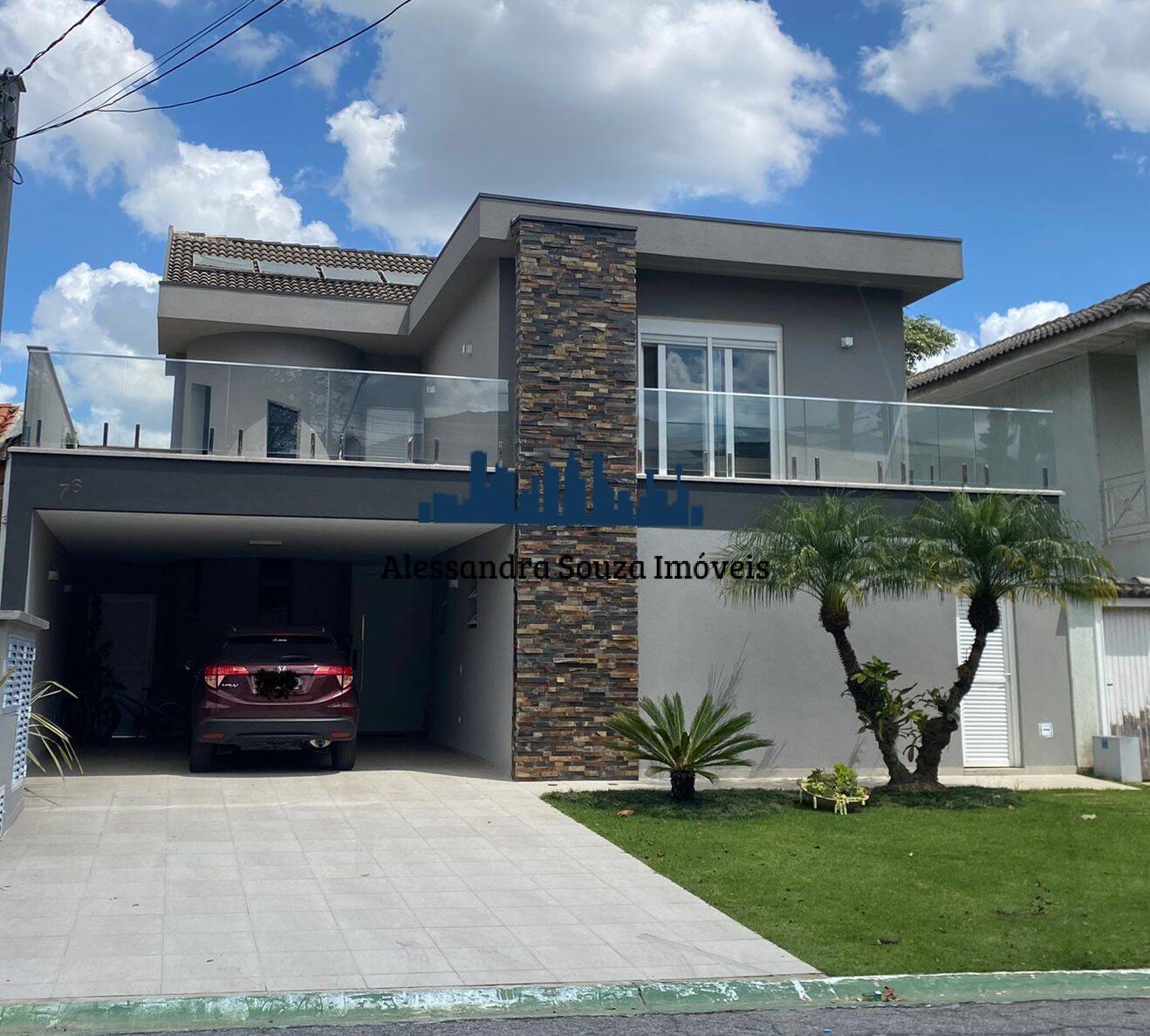 Casa para alugar com 4 quartos, 333m² - Foto 1