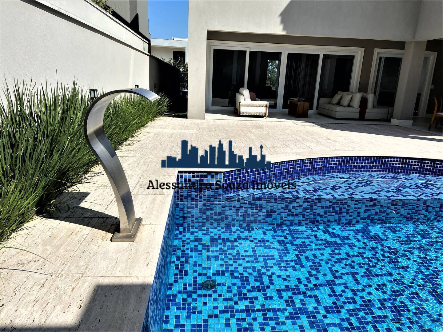 Casa à venda e aluguel com 4 quartos, 450m² - Foto 8