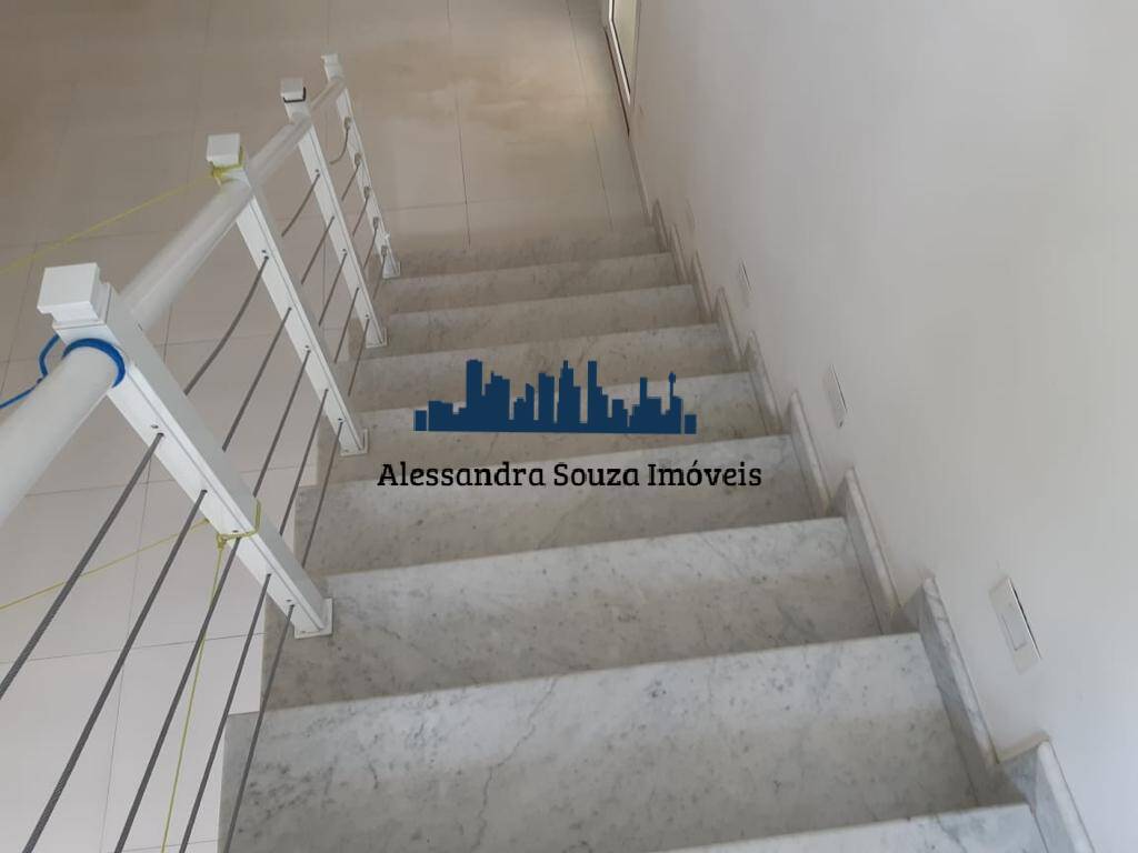 Casa para alugar com 4 quartos, 700m² - Foto 10