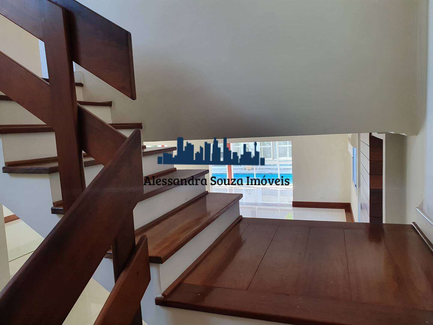 Casa à venda e aluguel com 3 quartos, 400m² - Foto 13