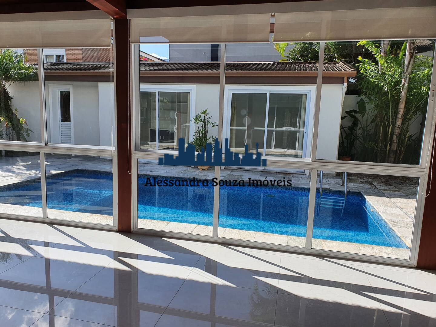 Casa à venda e aluguel com 3 quartos, 400m² - Foto 17