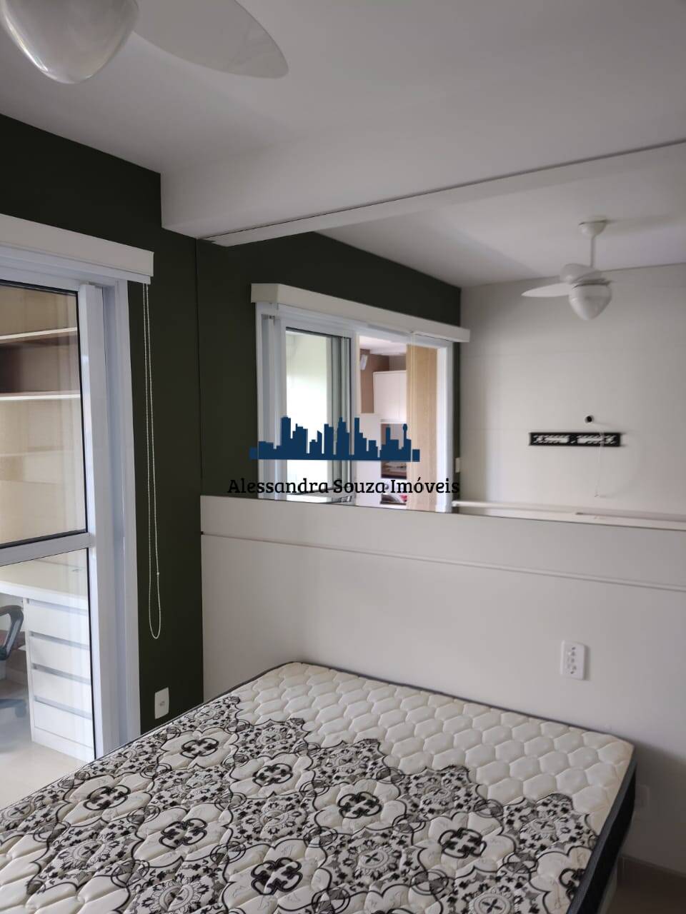 Apartamento à venda com 1 quarto, 42m² - Foto 1