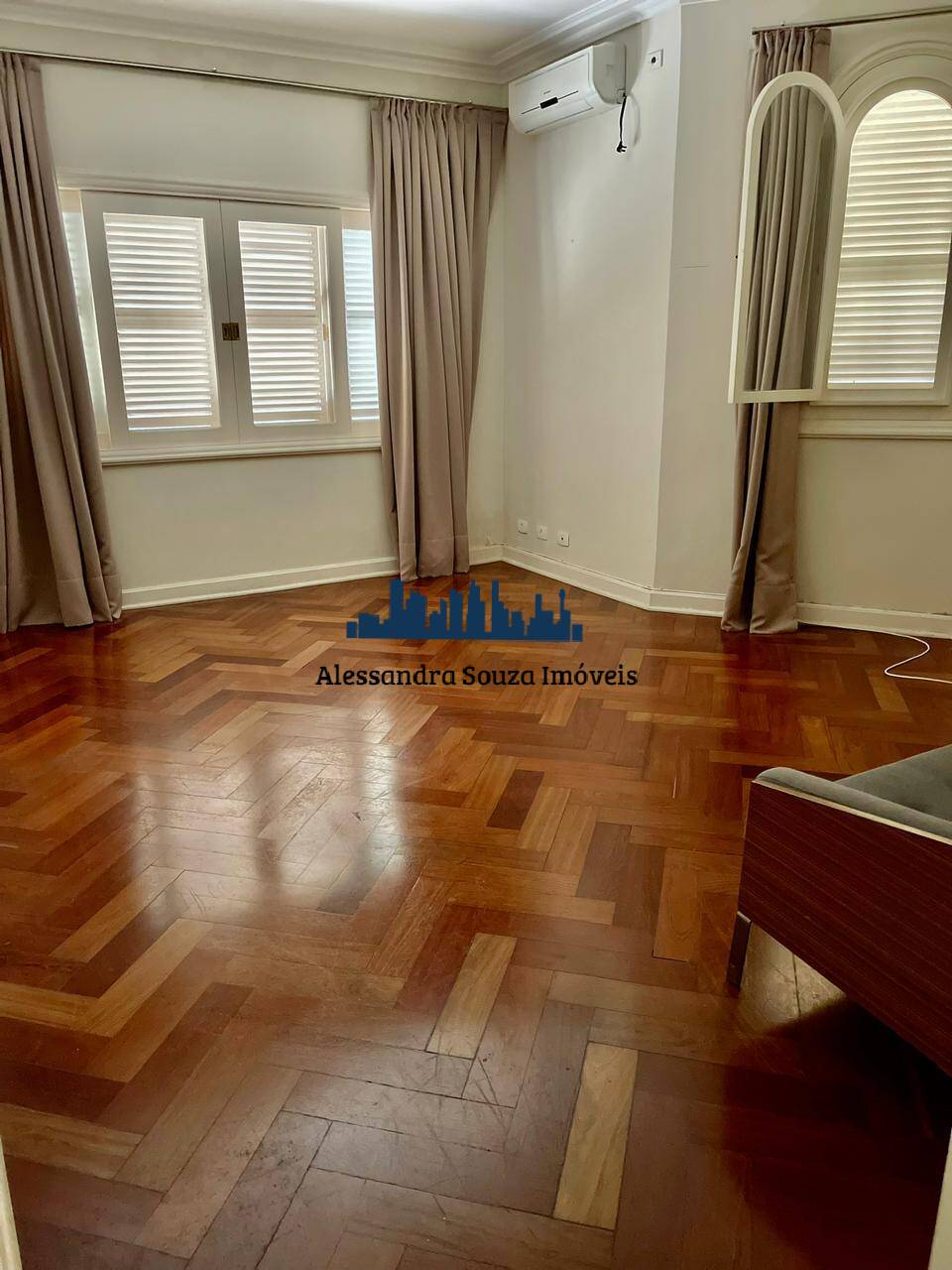 Casa para alugar com 5 quartos, 640m² - Foto 12