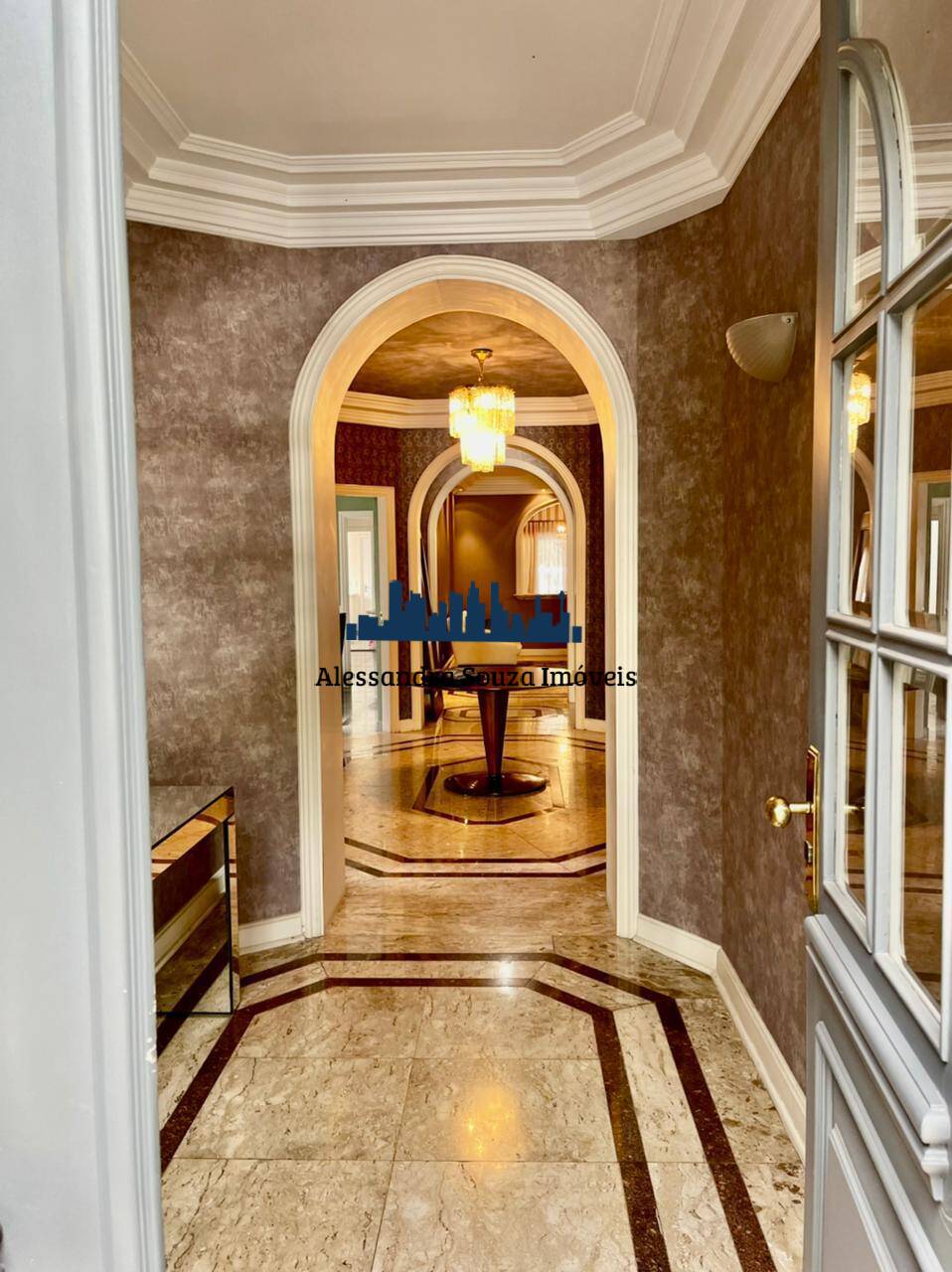 Casa para alugar com 5 quartos, 640m² - Foto 3