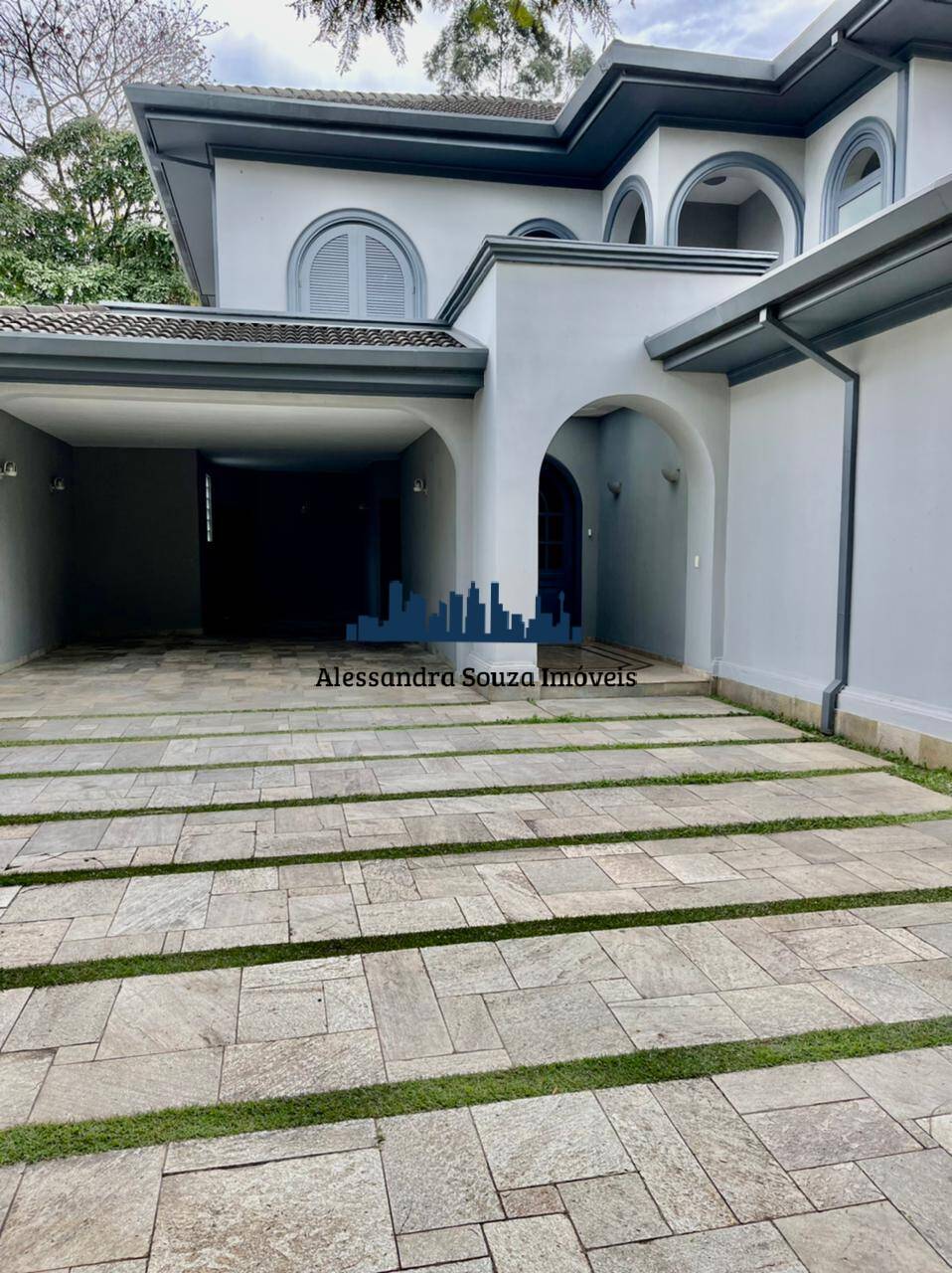 Casa para alugar com 5 quartos, 640m² - Foto 25