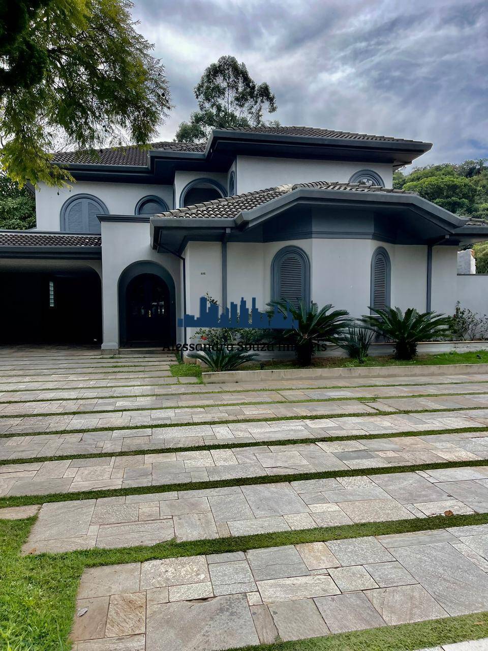 Casa para alugar com 5 quartos, 640m² - Foto 27