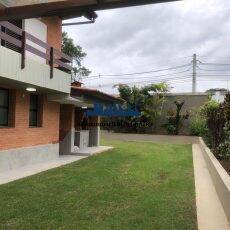 Casa para alugar com 3 quartos, 334m² - Foto 9